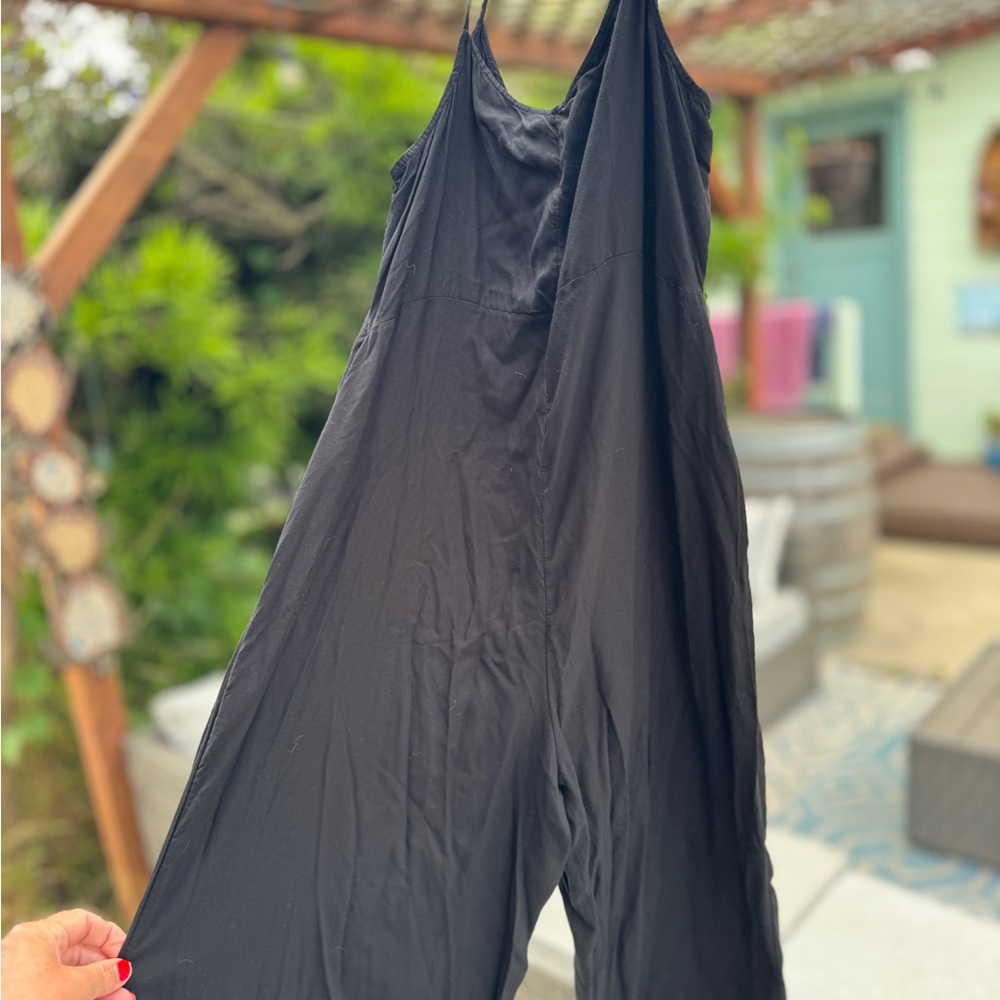 Old Navy Classic Black V-Neck Outfit